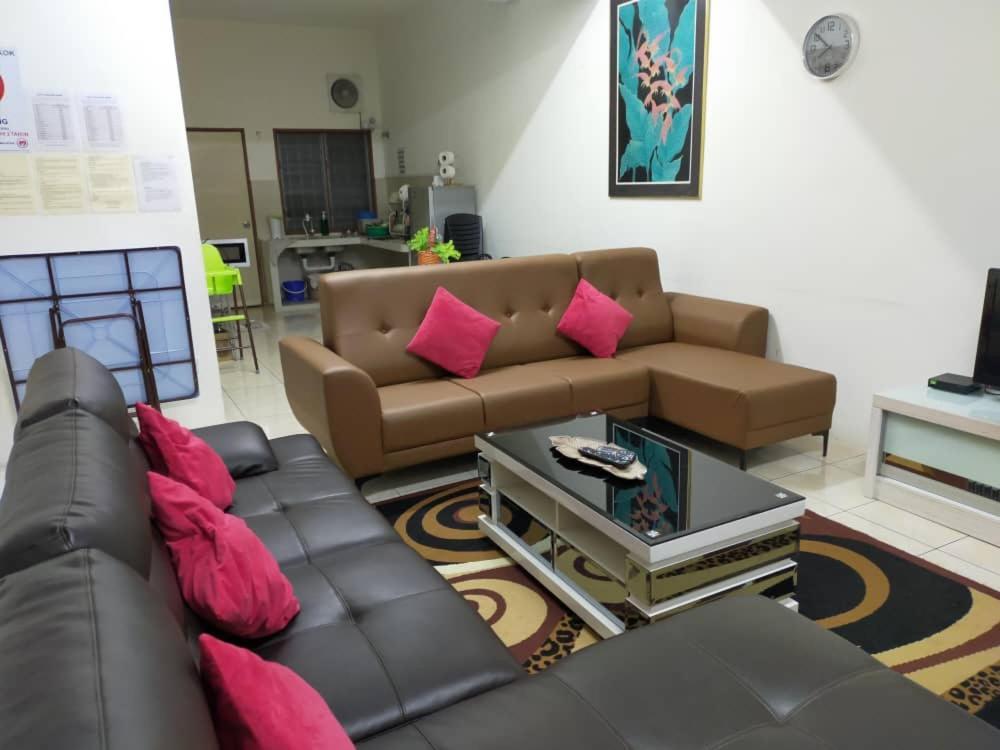 Lily Vacation Home At Cameron Highlands - 12 Pax,Free Wifi W Carporch Tanah Rata Exterior foto